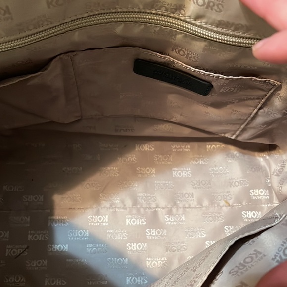 Micheal kors navy blue basically brand new used once or twice - Picture 2 of 3